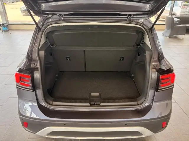 Volkswagen T-Cross view 11