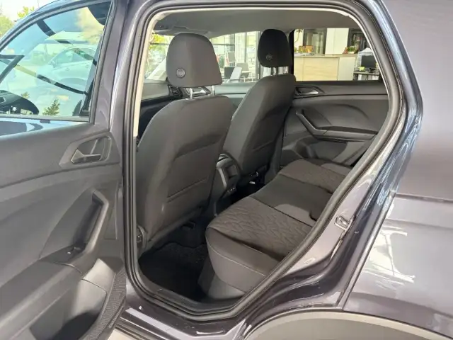 Volkswagen T-Cross view 15