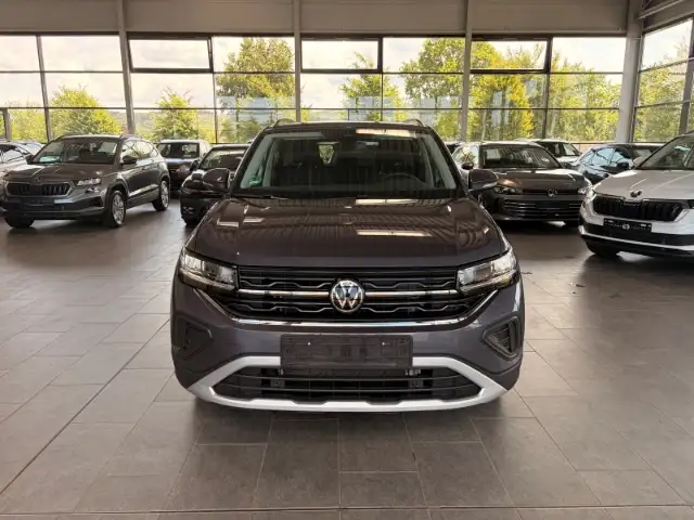 Volkswagen T-Cross view 2