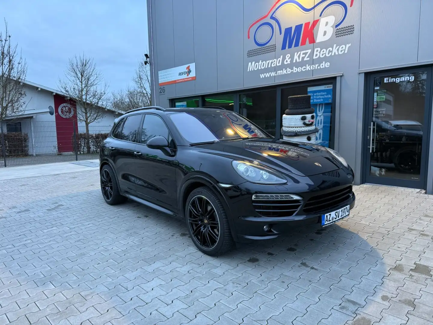 Porsche Cayenne S GTS Paket Burmester Standh. 21" Schwarz - 1
