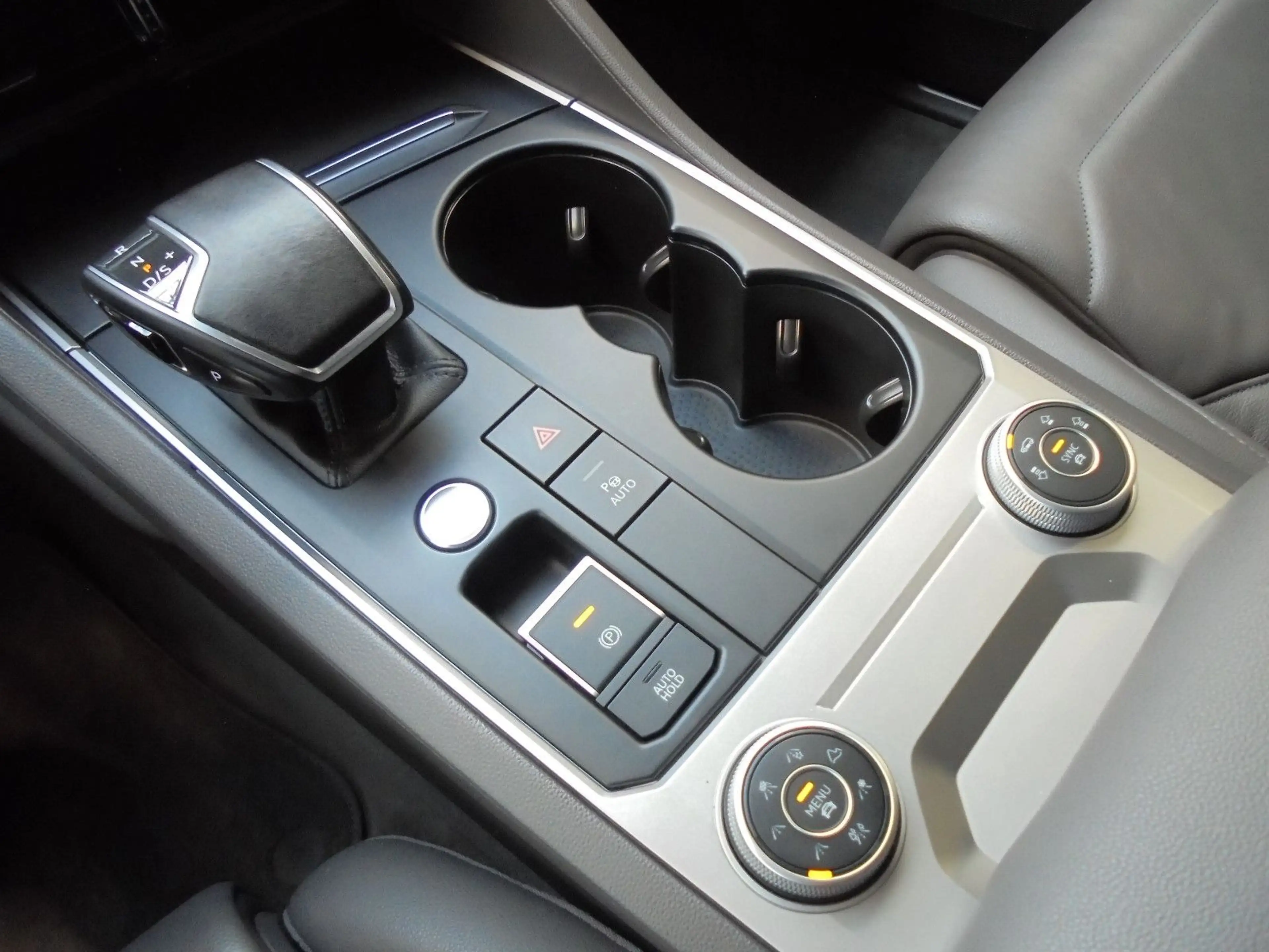 Volkswagen Touareg Atmosp/AHK/Standh/Memory/HeadUp/Leder/1H — photo 9