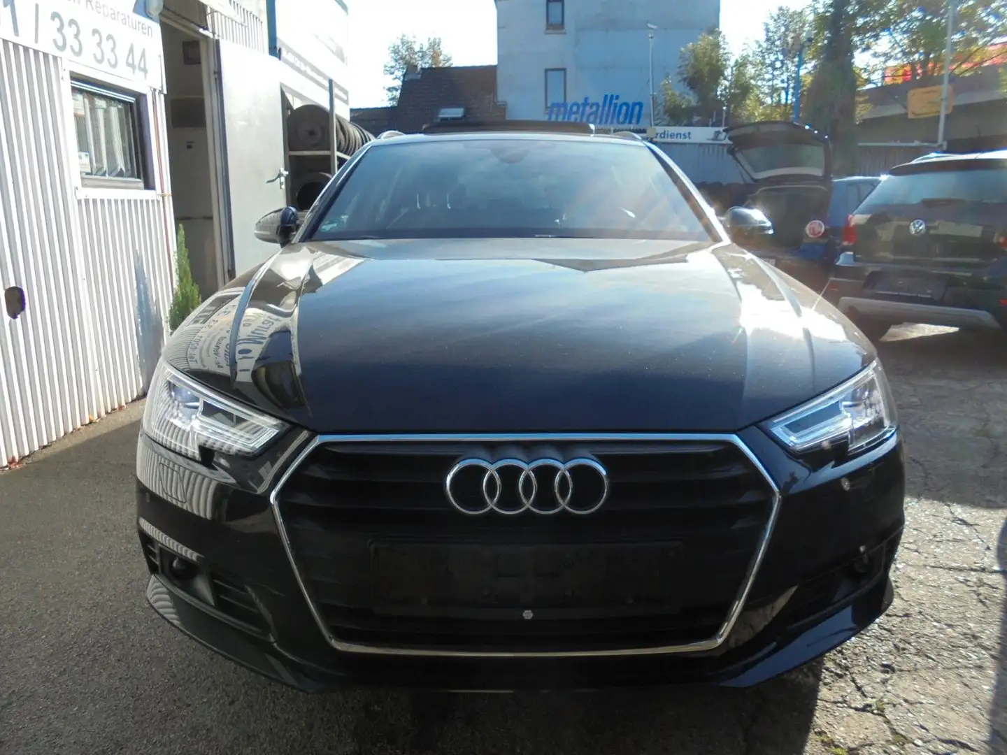 Audi A4 Avant TDI Leder Pano Navi Autom. Scheckheft Schwarz - 2