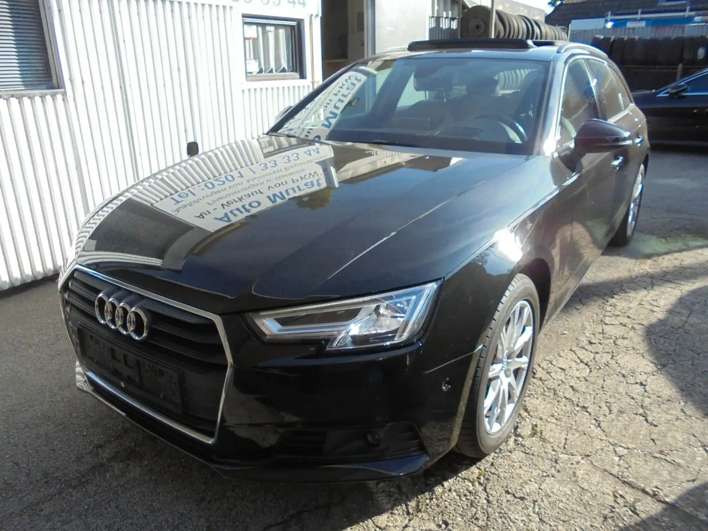 Audi A4 Avant TDI Leder Pano Navi Autom. Scheckheft Schwarz - 1