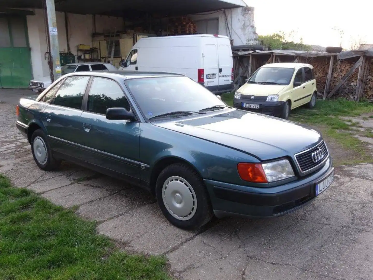 Audi 100 100 2,0 Grün - 2