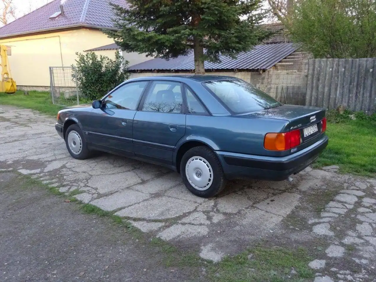 Audi 100 2,0, foto 11