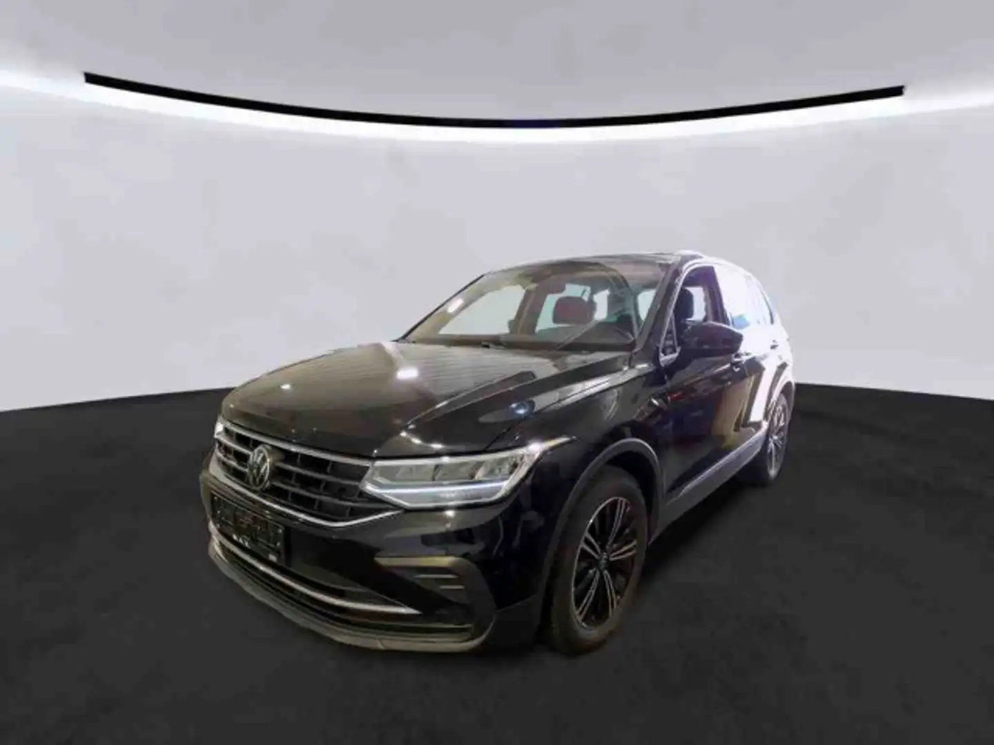 Volkswagen Tiguan 1.5 TSI Active DSG *NAV*ACC*LED*R-CAM* Schwarz - 2