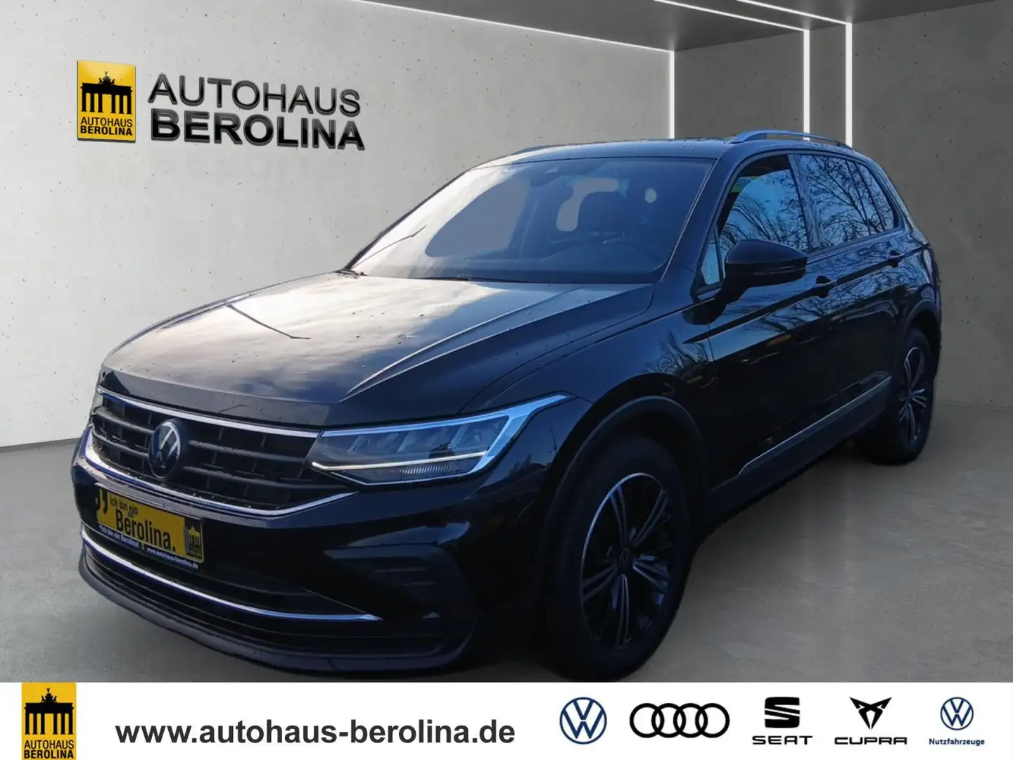 Volkswagen Tiguan 1.5 TSI Active DSG *NAV*ACC*LED*R-CAM* Schwarz - 2