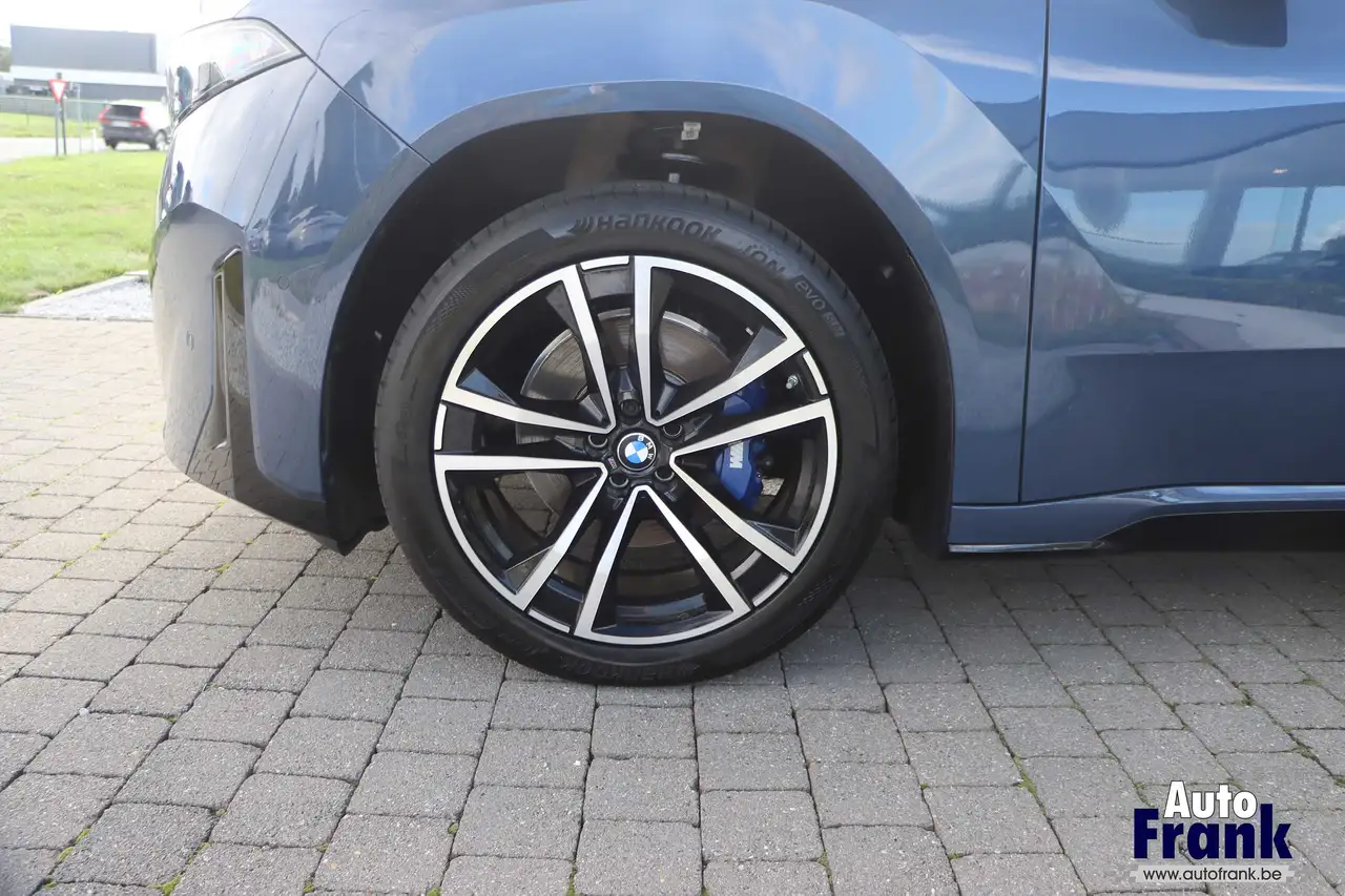 BMW iX3 50 / 4X4 / M-SPORT / TREKHK / 3D HUD / 360CAM / MEMORY, миниатюра 4