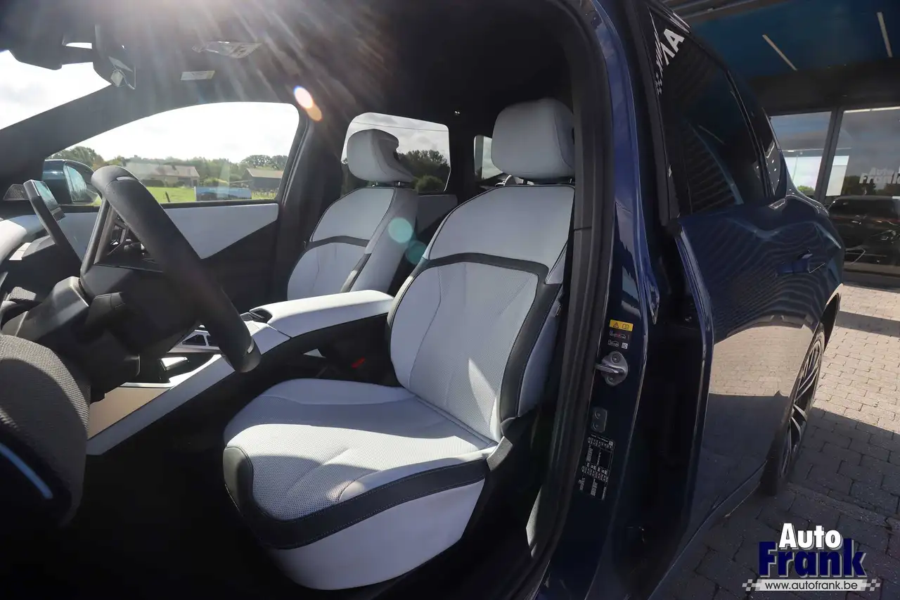 BMW iX3 50 / 4X4 / M-SPORT / TREKHK / 3D HUD / 360CAM / MEMORY, миниатюра 21
