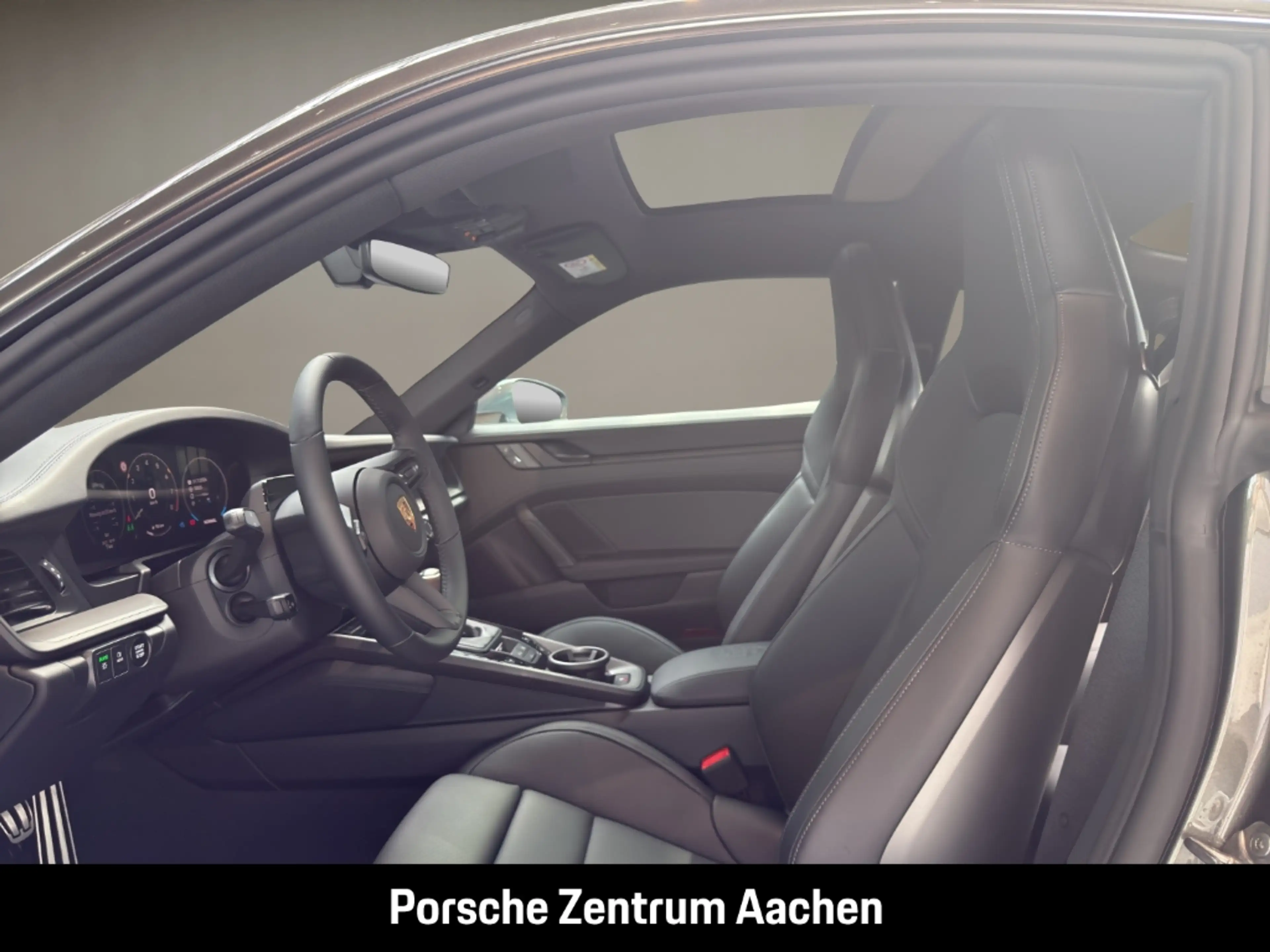 Porsche 992 -2 (911) Carrera T — photo 11