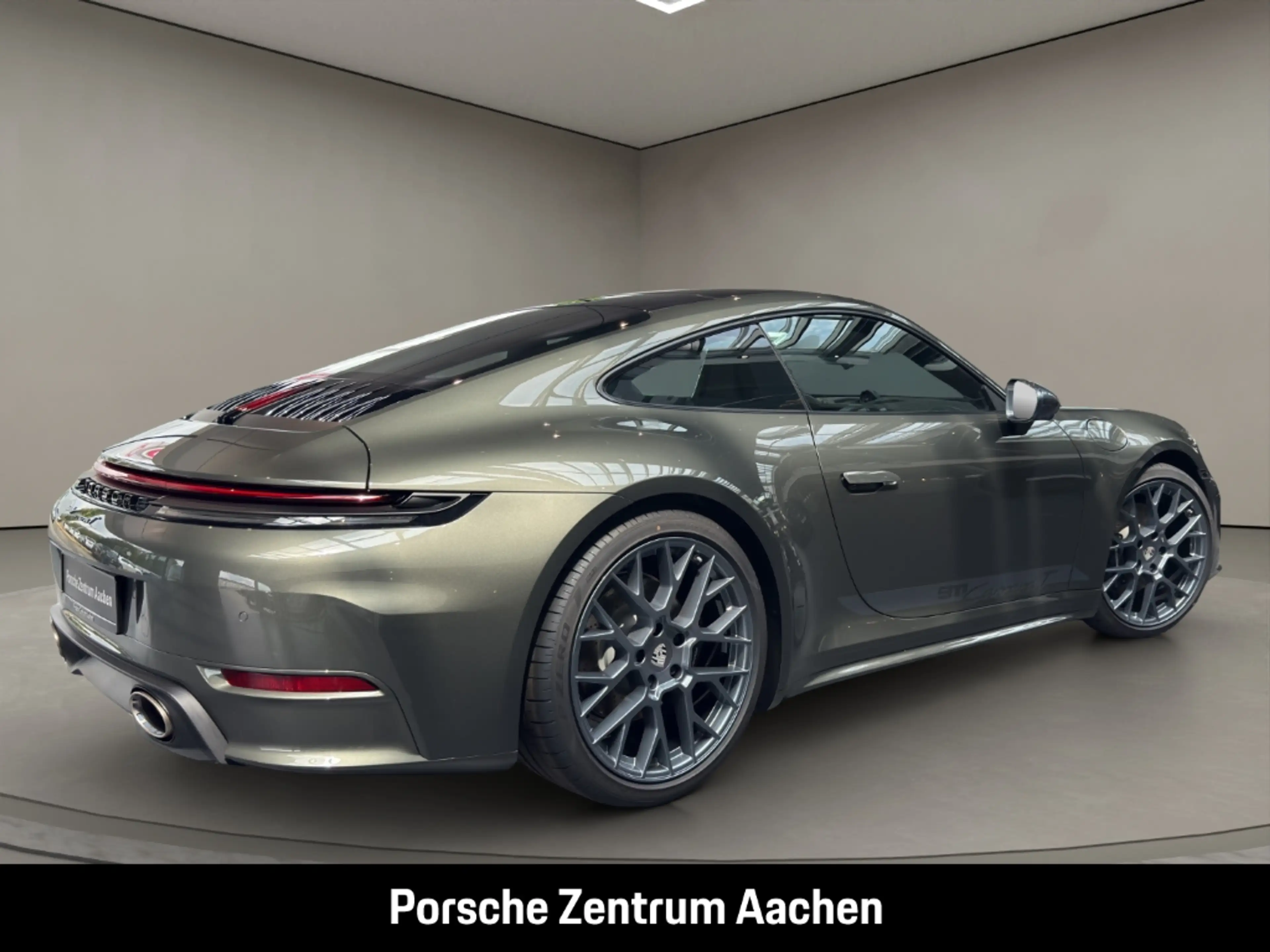 Porsche 992 -2 (911) Carrera T — photo 6