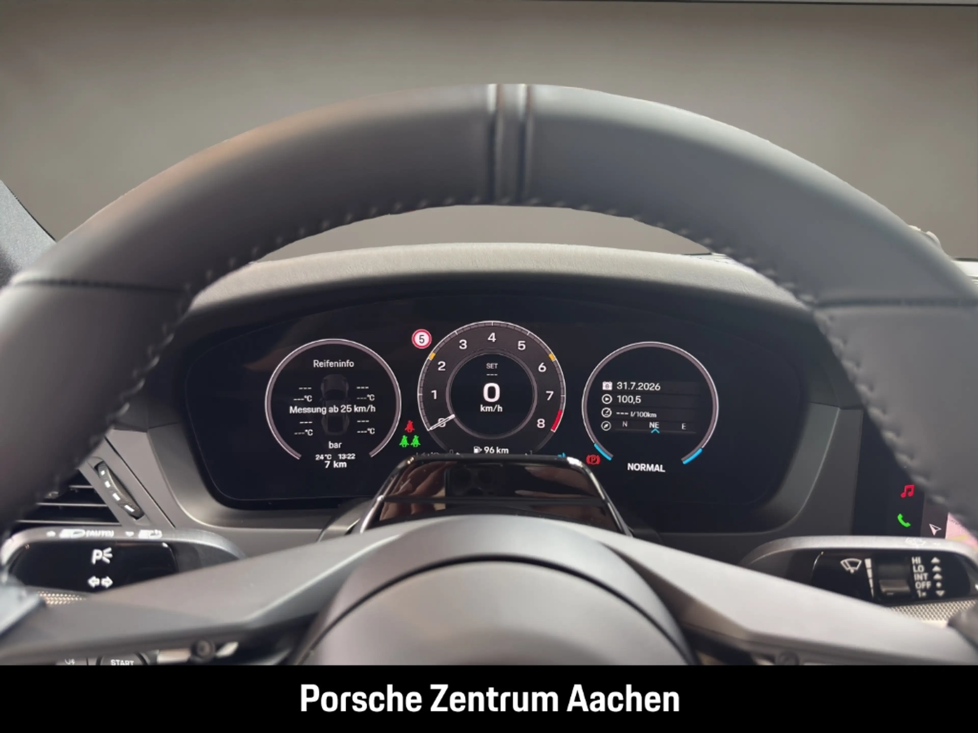 Porsche 992 -2 (911) Carrera T — photo 15