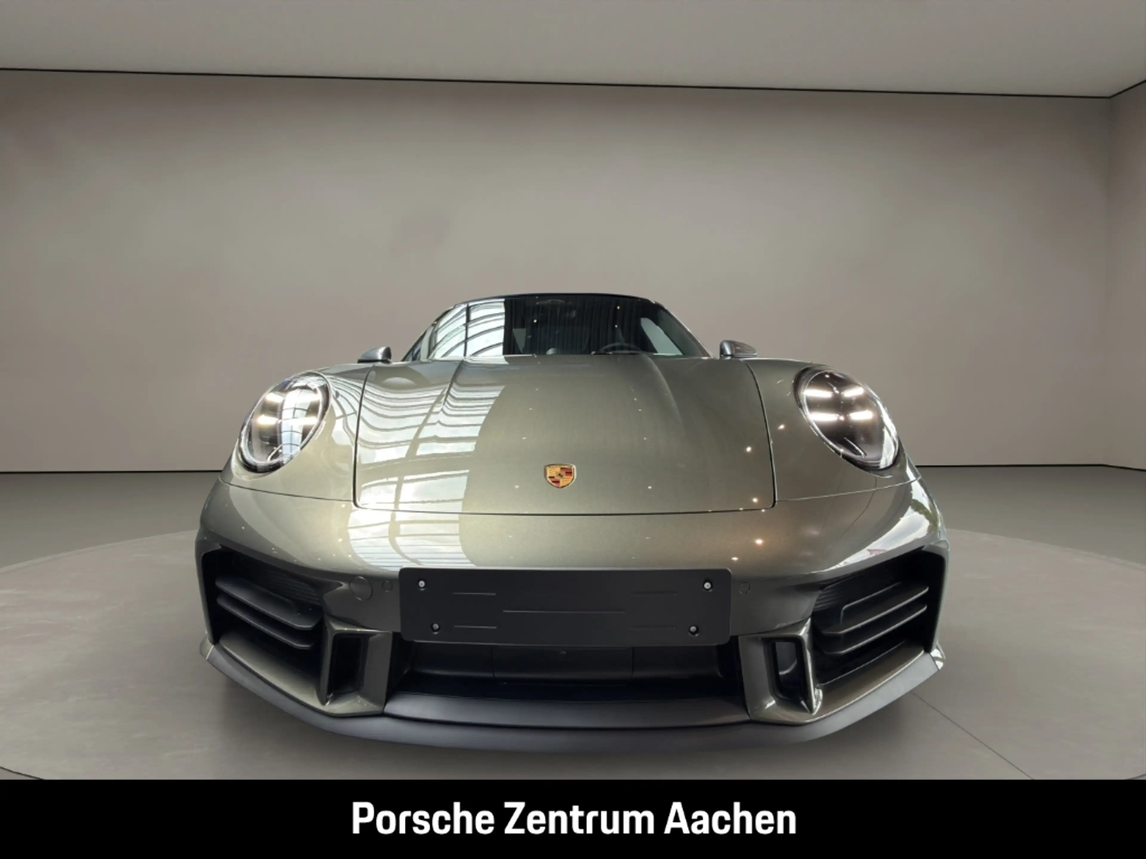 Porsche 992 -2 (911) Carrera T — photo 4