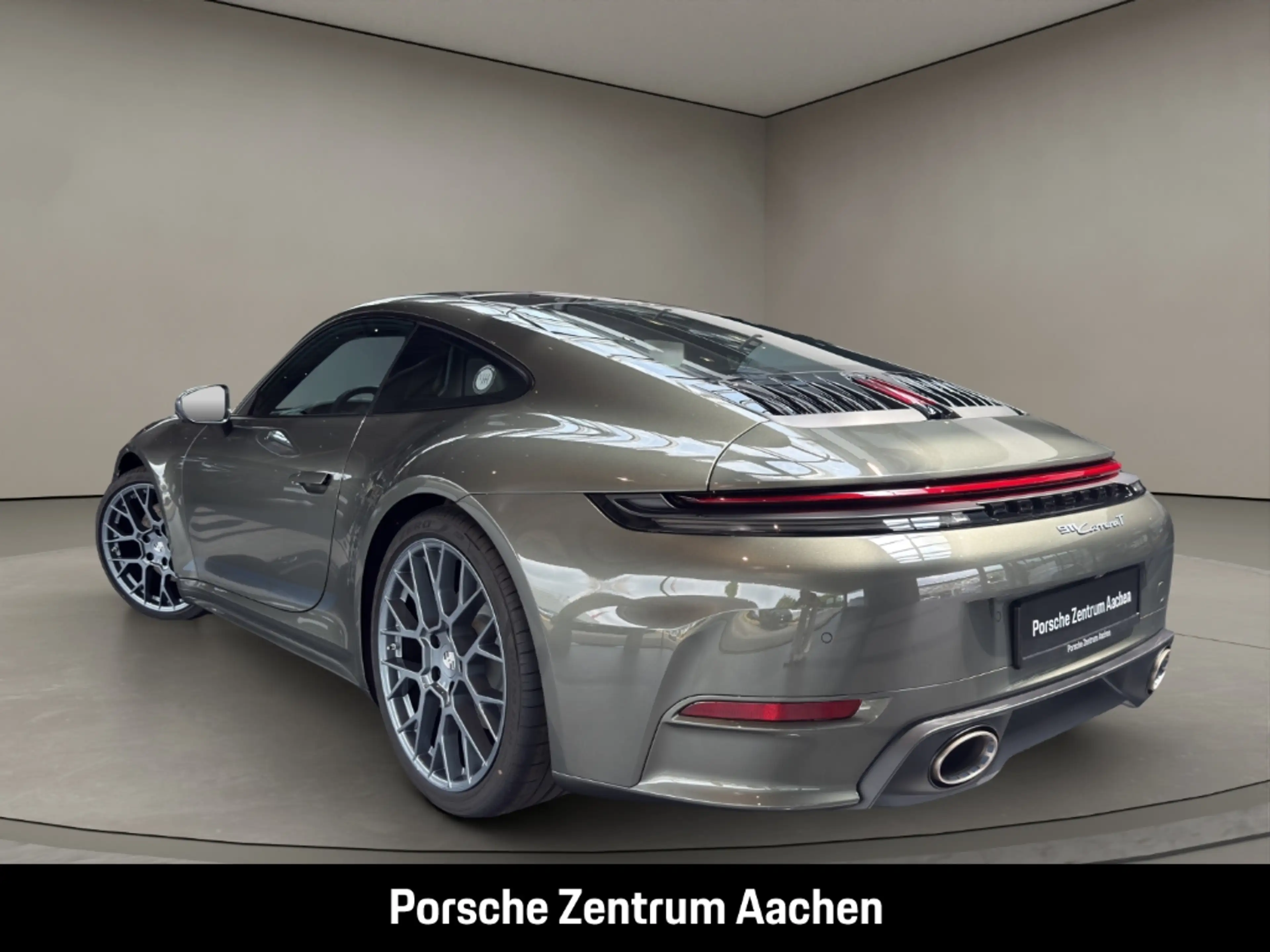 Porsche 992 -2 (911) Carrera T — photo 3