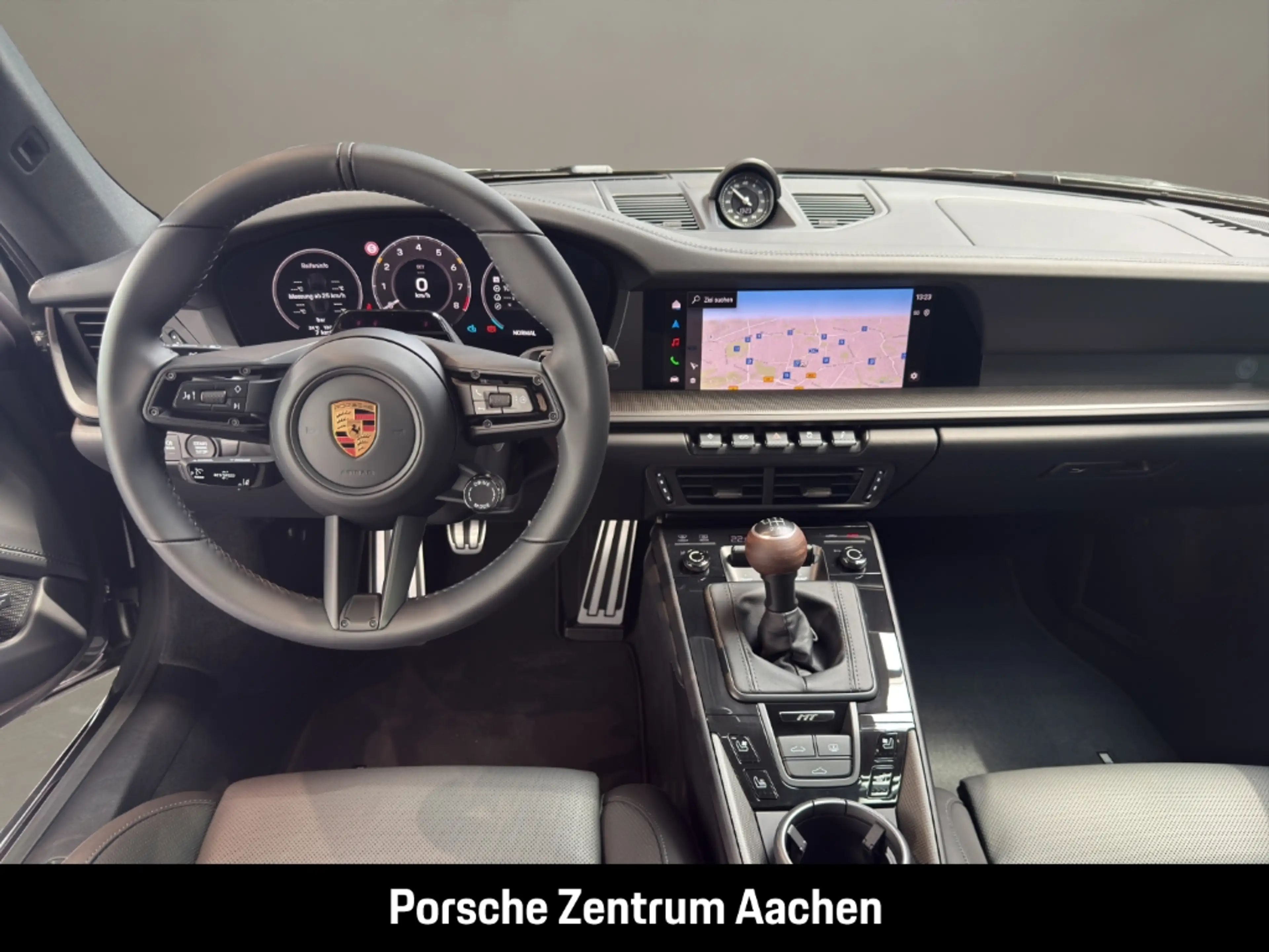 Porsche 992 -2 (911) Carrera T — photo 13