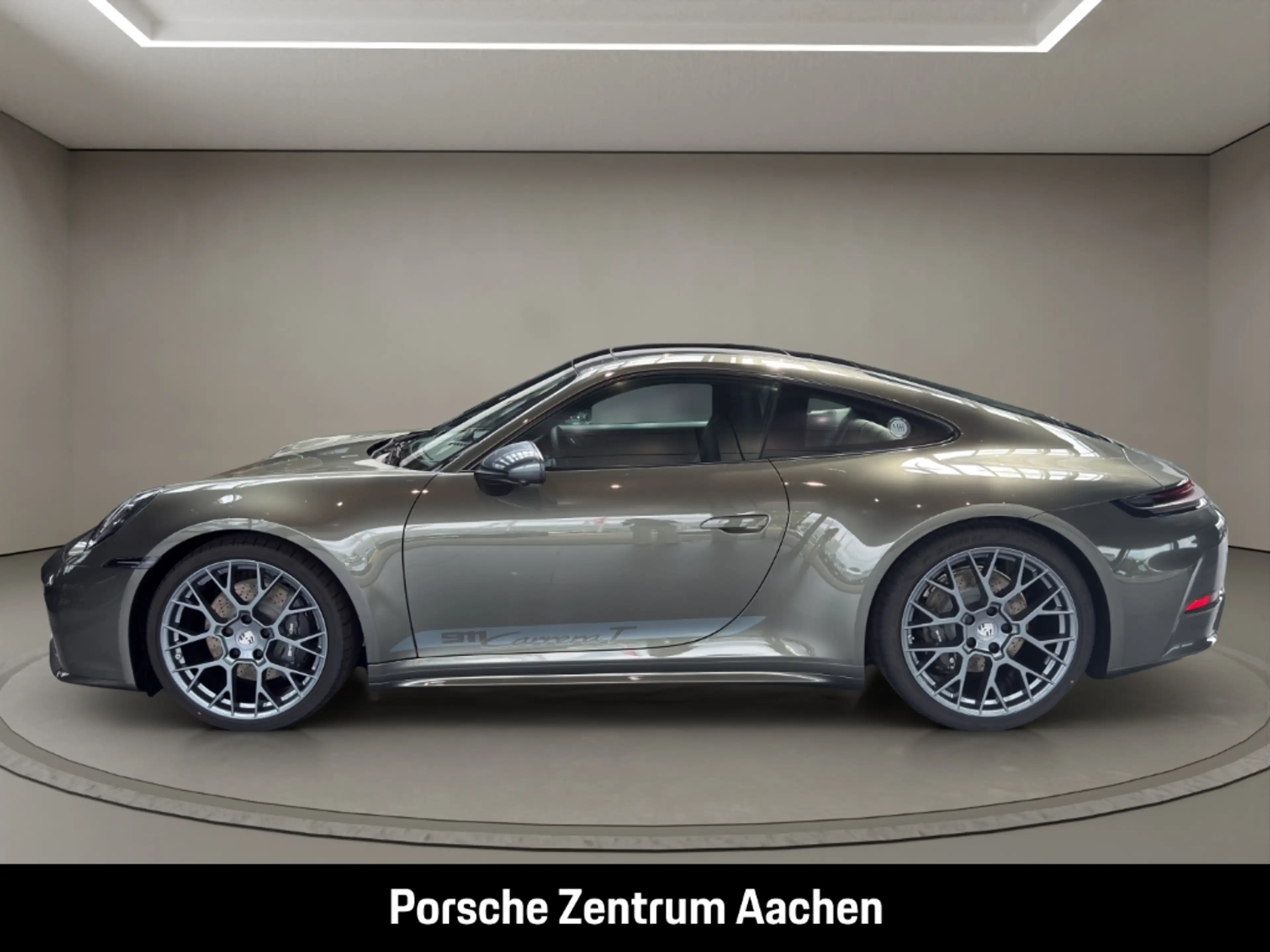 Porsche 992 -2 (911) Carrera T — photo 2