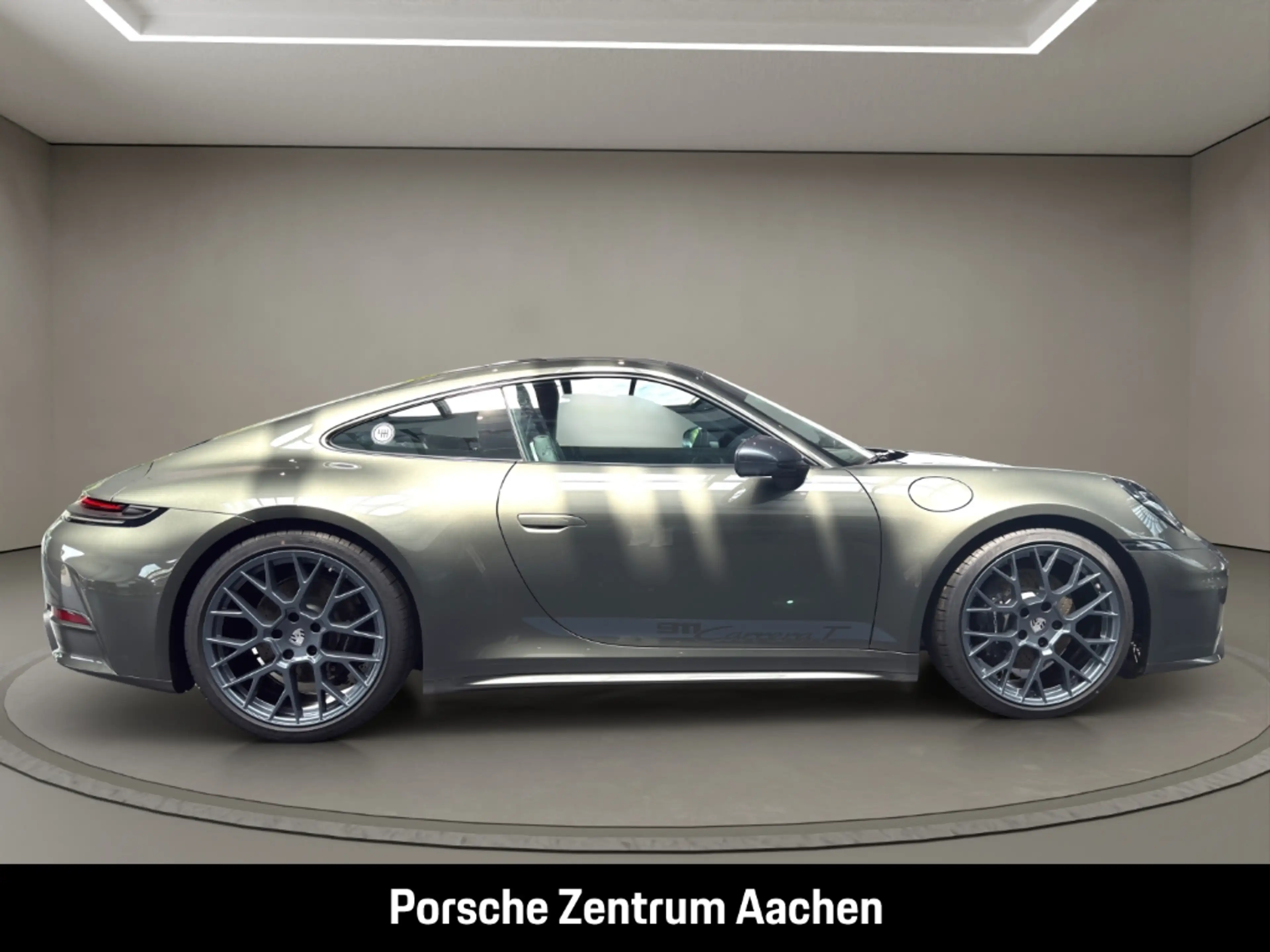 Porsche 992 -2 (911) Carrera T — photo 7