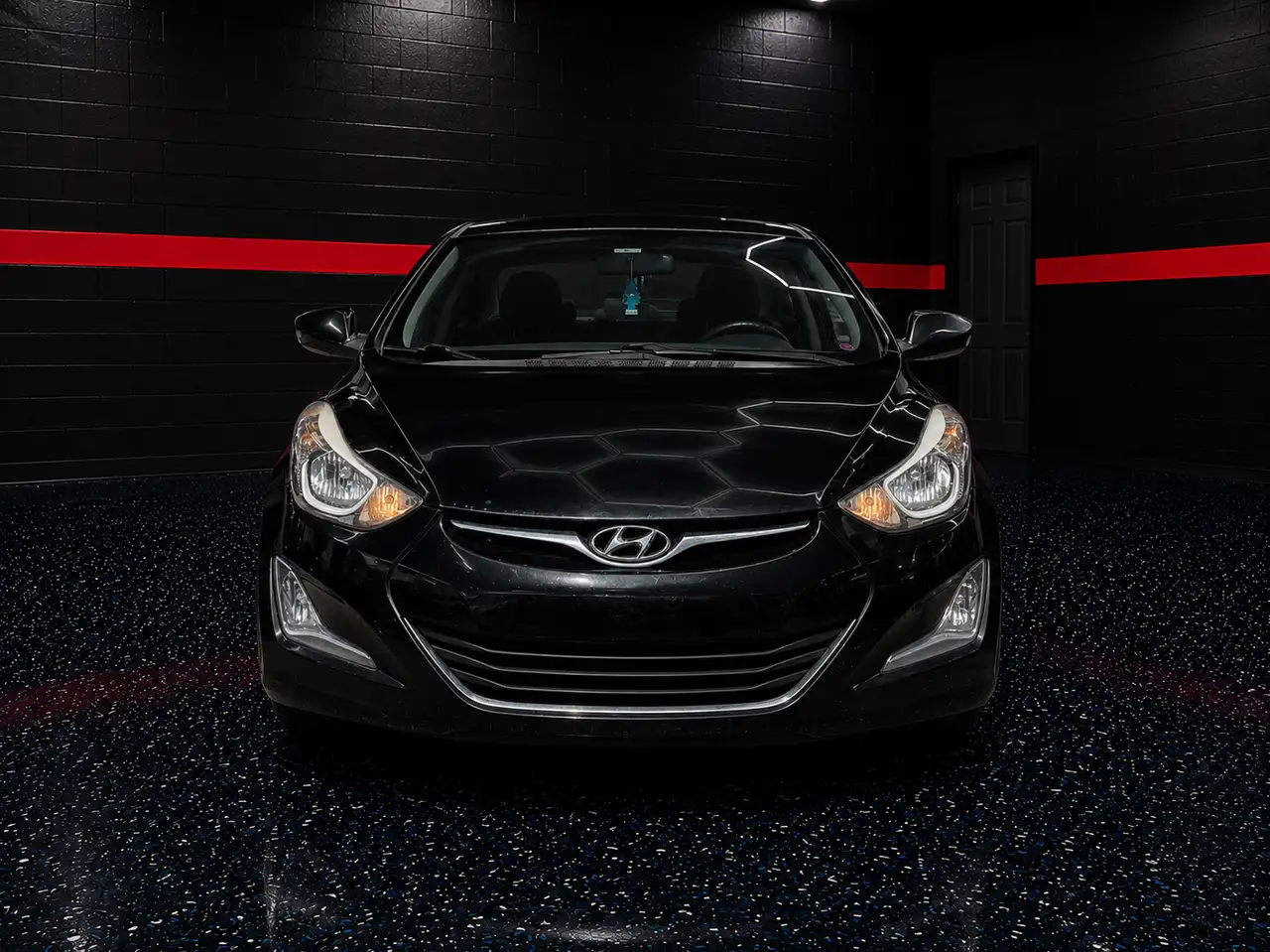 Hyundai ELANTRA снимка Hyundai ELANTRA