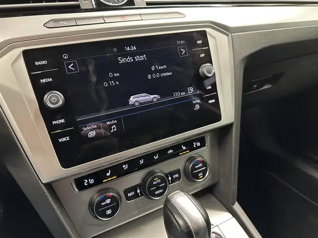 Volkswagen Passat view 30