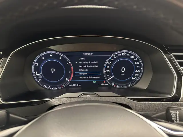Volkswagen Passat view 23