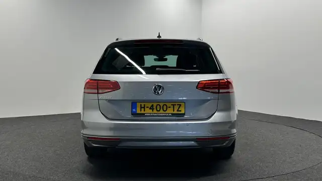 Volkswagen Passat view 7