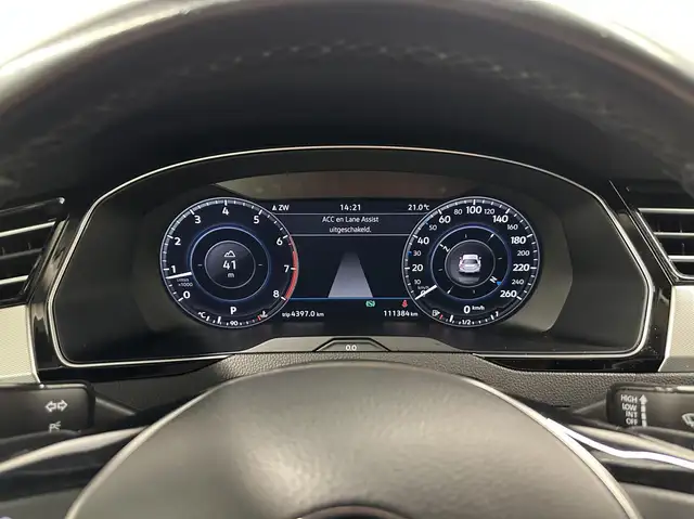 Volkswagen Passat view 25