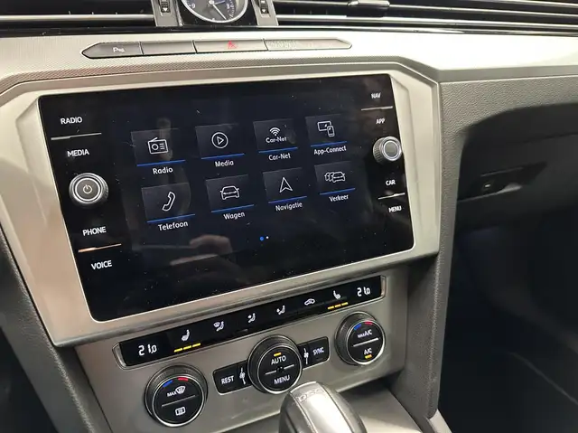 Volkswagen Passat view 29