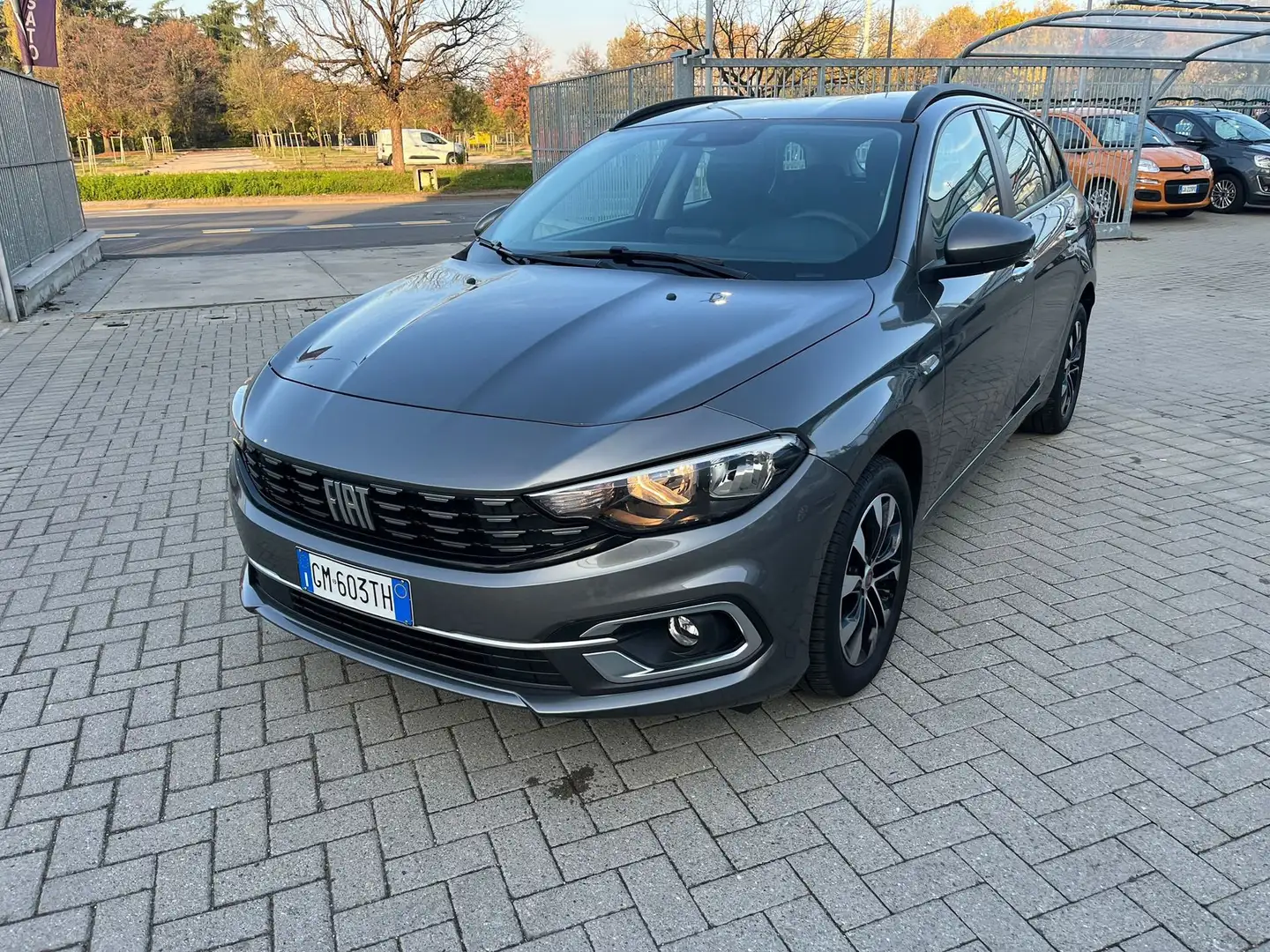 Fiat Tipo Tipo 1.6 Mjt S&S SW Grau - 1