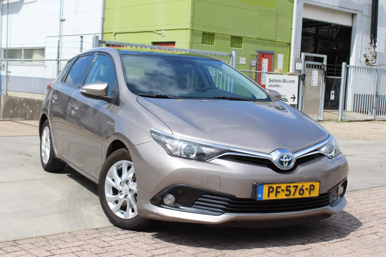 Toyota Auris 1.8 Hybrid Trend panorama navi camera dealer onder Bruin - 2