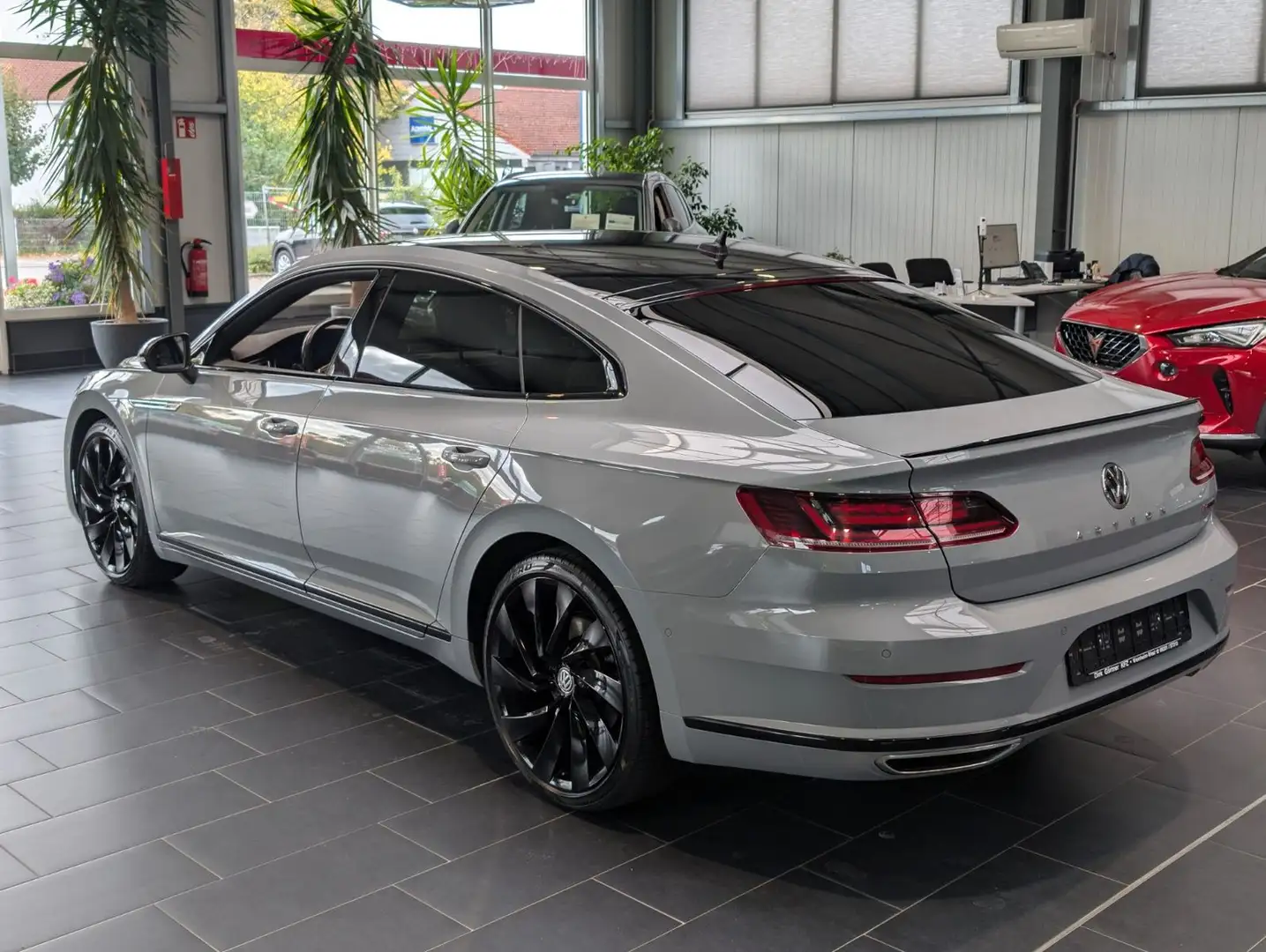 Volkswagen Arteon 2.0 TSI OPF 4Motion DSG R-Line Edition Grau - 2