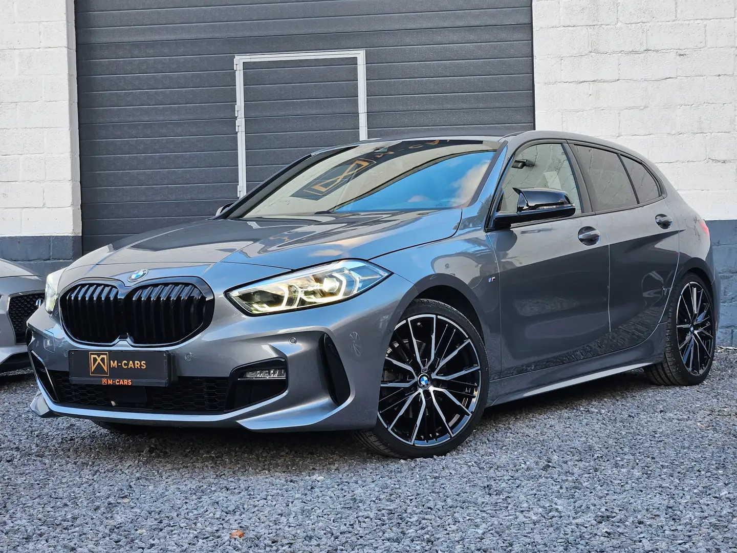 BMW 118 Pack M * Led * Auto * Grau - 1