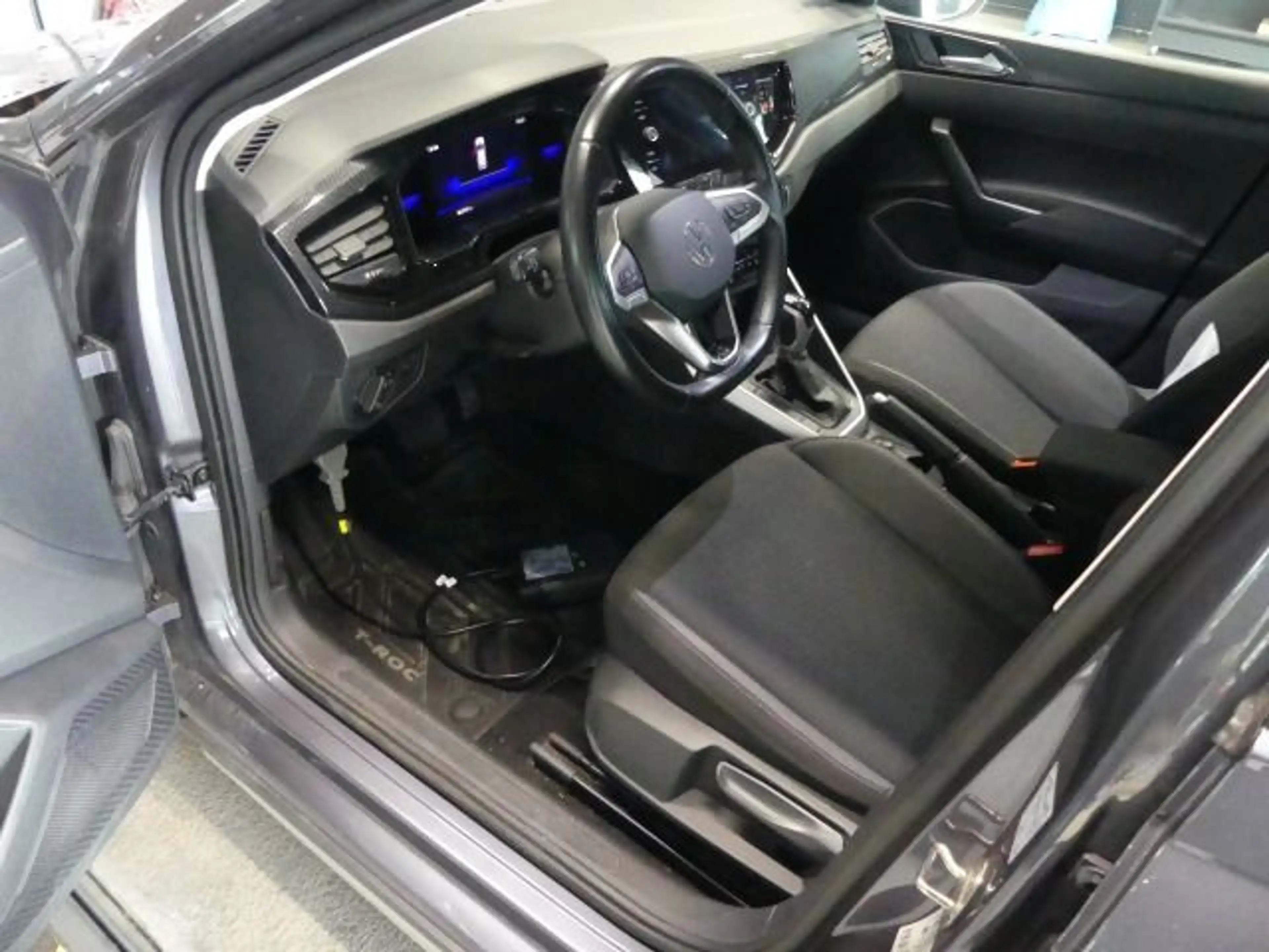 Volkswagen Taigo 1.0 TSI DSG Life Climatronic LED SHZ — photo 3