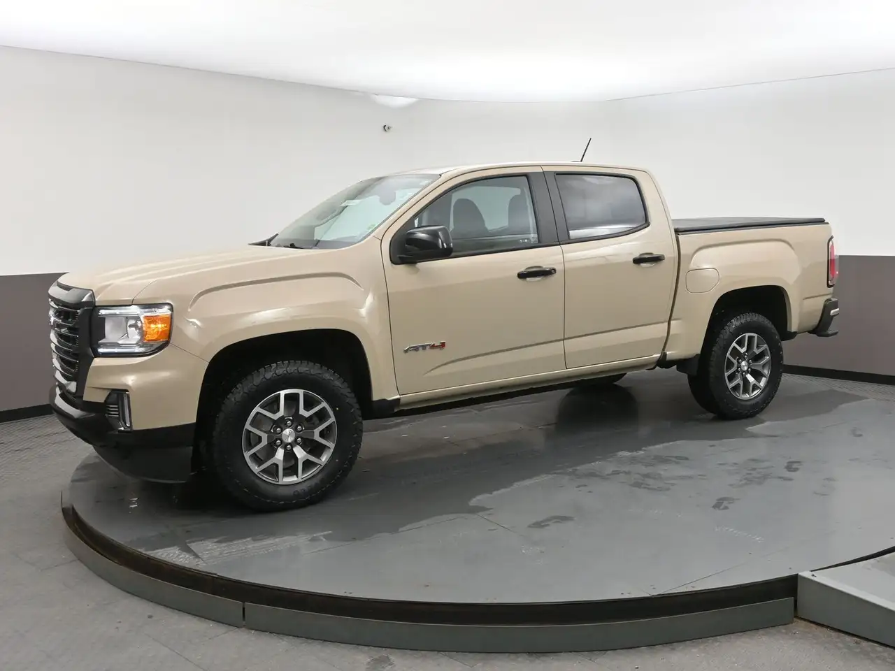 GMC Canyon снимка GMC Canyon