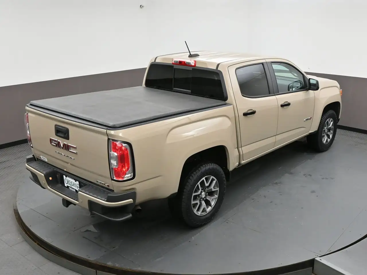 GMC Canyon снимка GMC Canyon