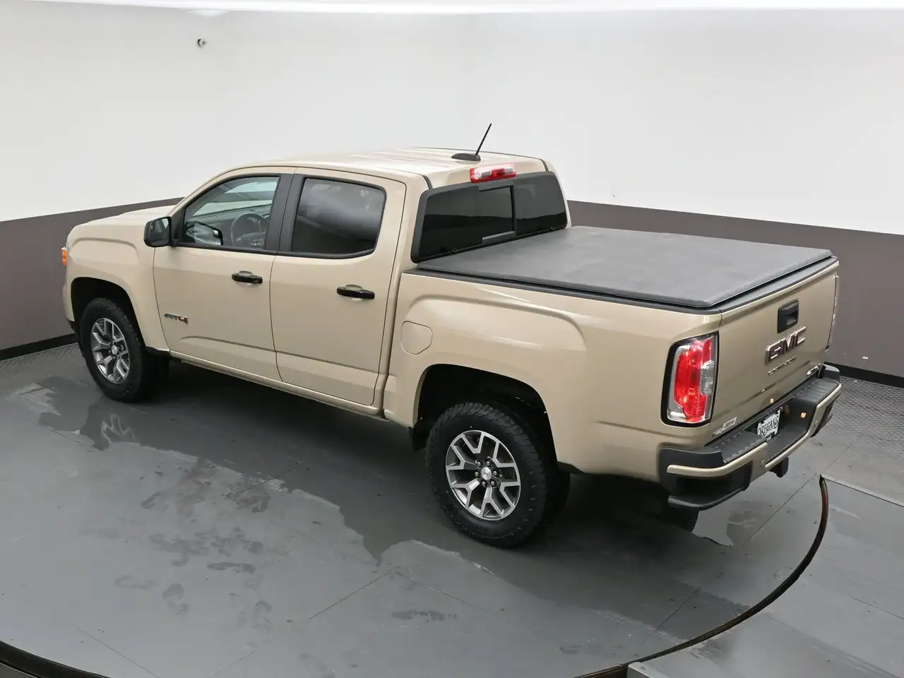 GMC Canyon снимка GMC Canyon