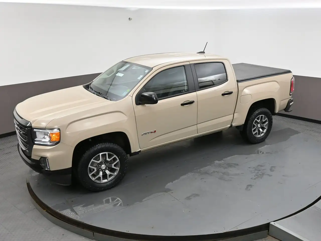 GMC Canyon снимка GMC Canyon