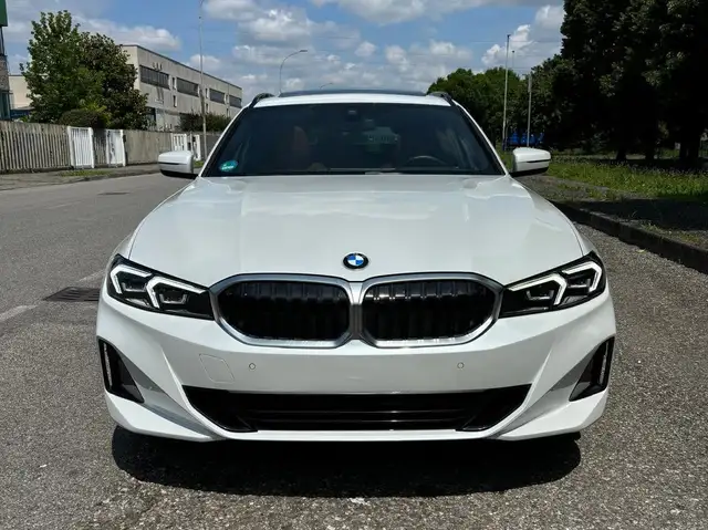 BMW 318 318d mhev 48V auto
