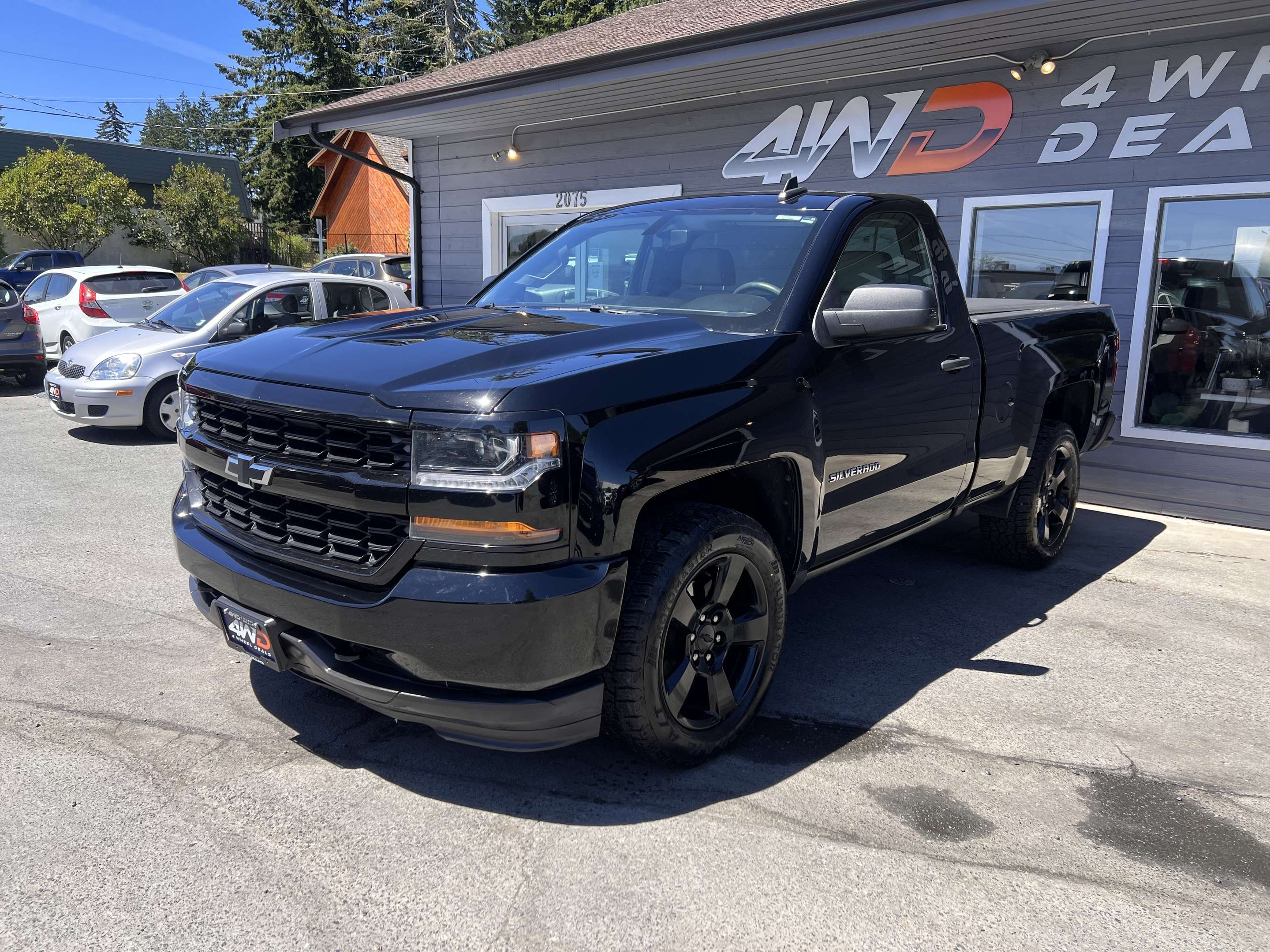 2017 Chevrolet Silverado 1500 Pickup Truck Four-Wheel Drive 6-Speed Automatic