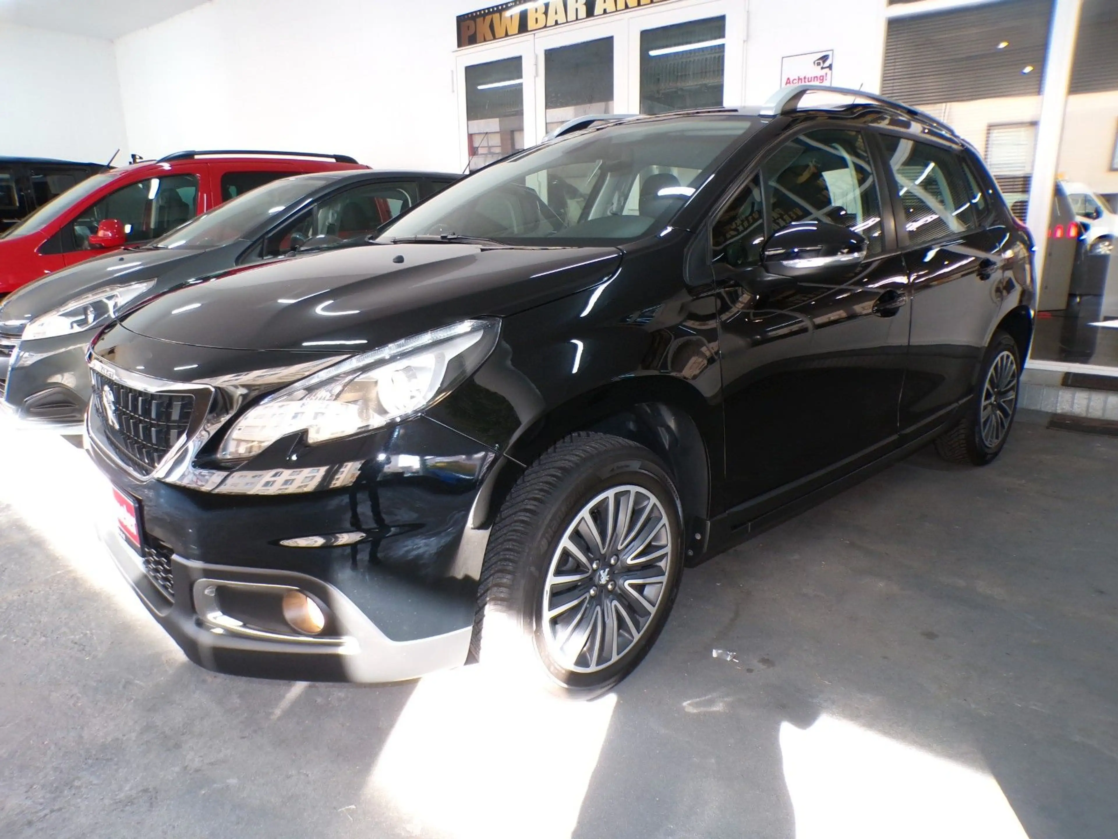 Peugeot 2008 Active PureTech /1HAND/Z.R.Wechsel/Garantie — photo 2