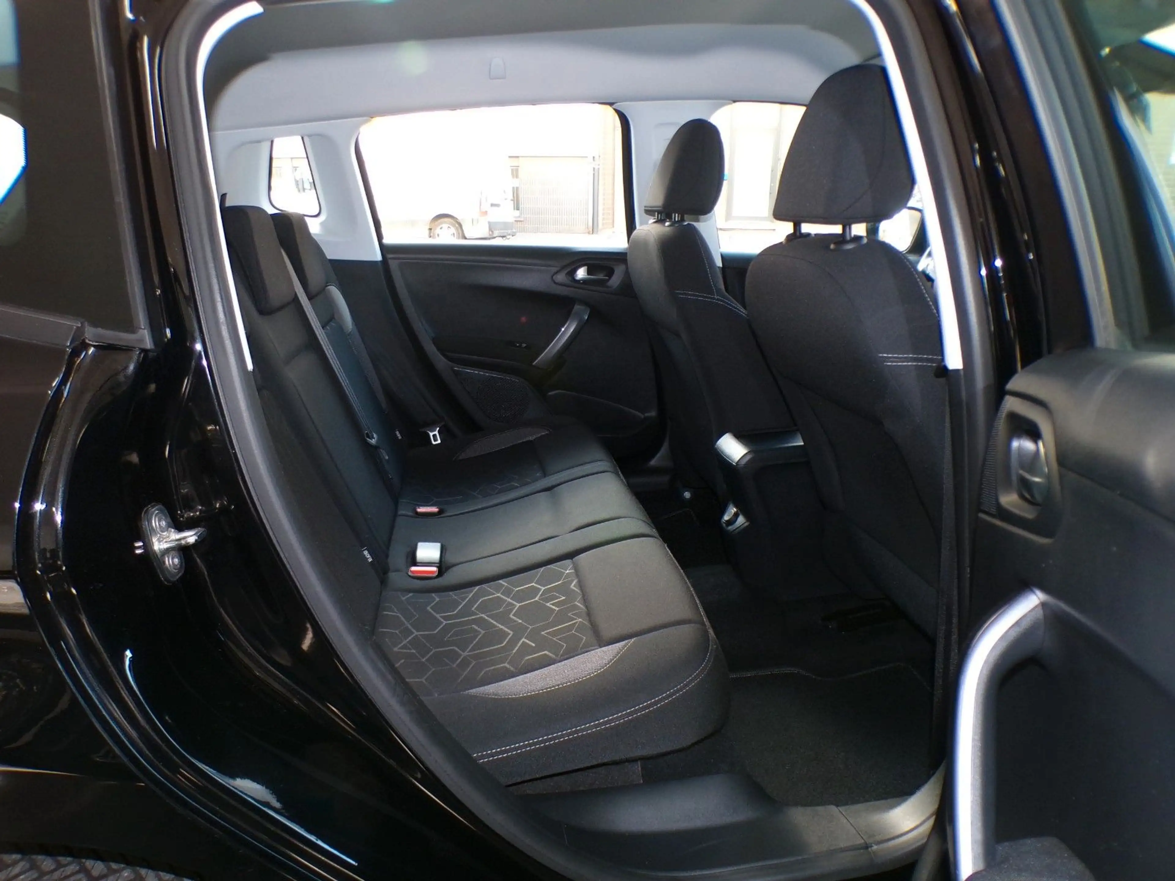 Peugeot 2008 Active PureTech /1HAND/Z.R.Wechsel/Garantie — photo 12