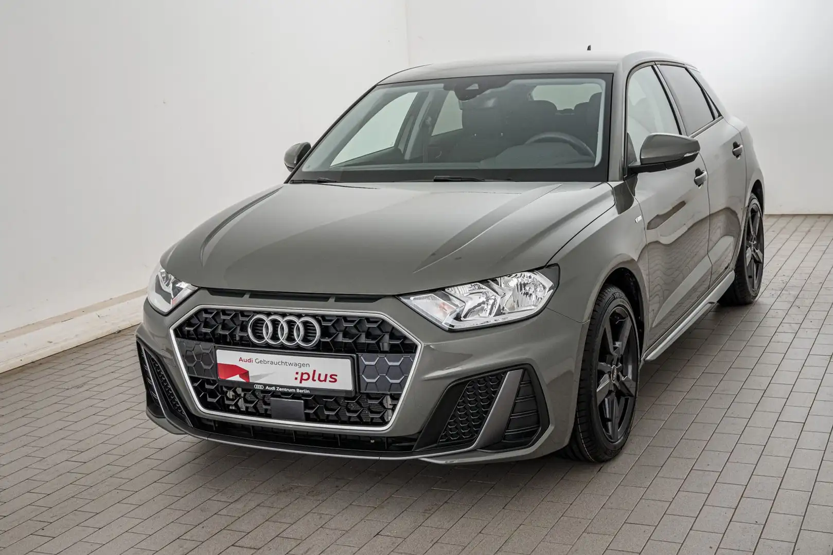 Audi A1 S line 25 TFSI S tr. VIRTUAL PDC Grigio - 2