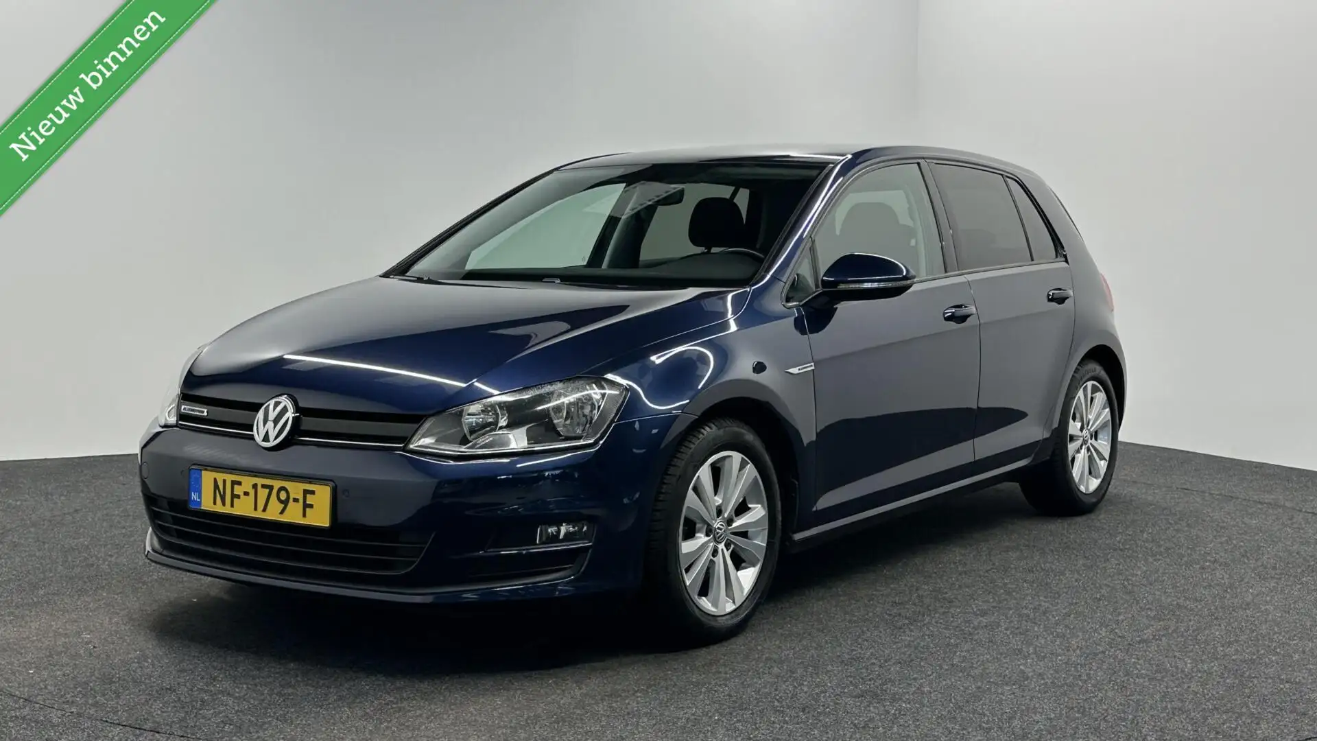 Volkswagen Golf 1.0 TSI Connected Series NAVI ECC CRUISE LM CARPLA Bleu - 1