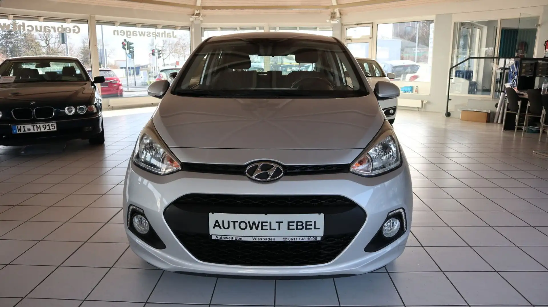 Hyundai i10 *AUTOMATIK*PDC HINTEN*KLIMA*FREISP*INSP. NEU* Silber - 2