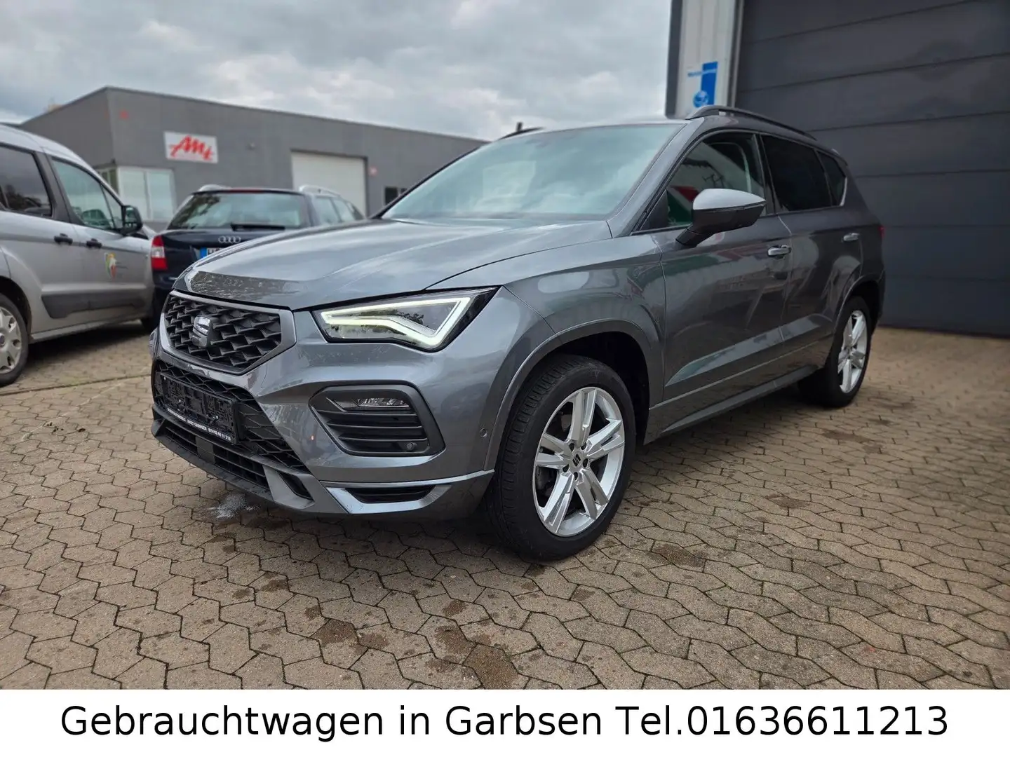 SEAT Ateca 1.5 TSI FR NAVI AHK Beats Kamera Grau - 1