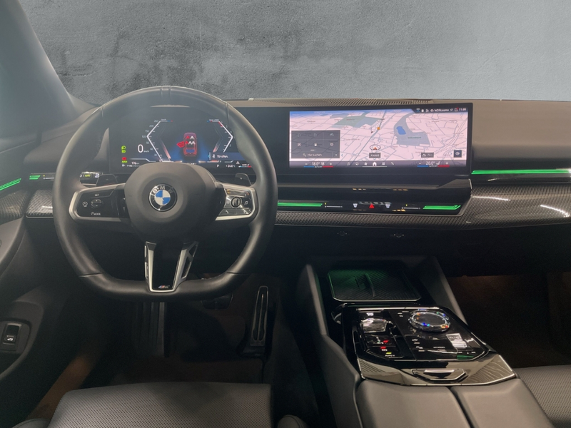 BMW 540 M Sport d xDrive Touring Park-Assistent — photo 10