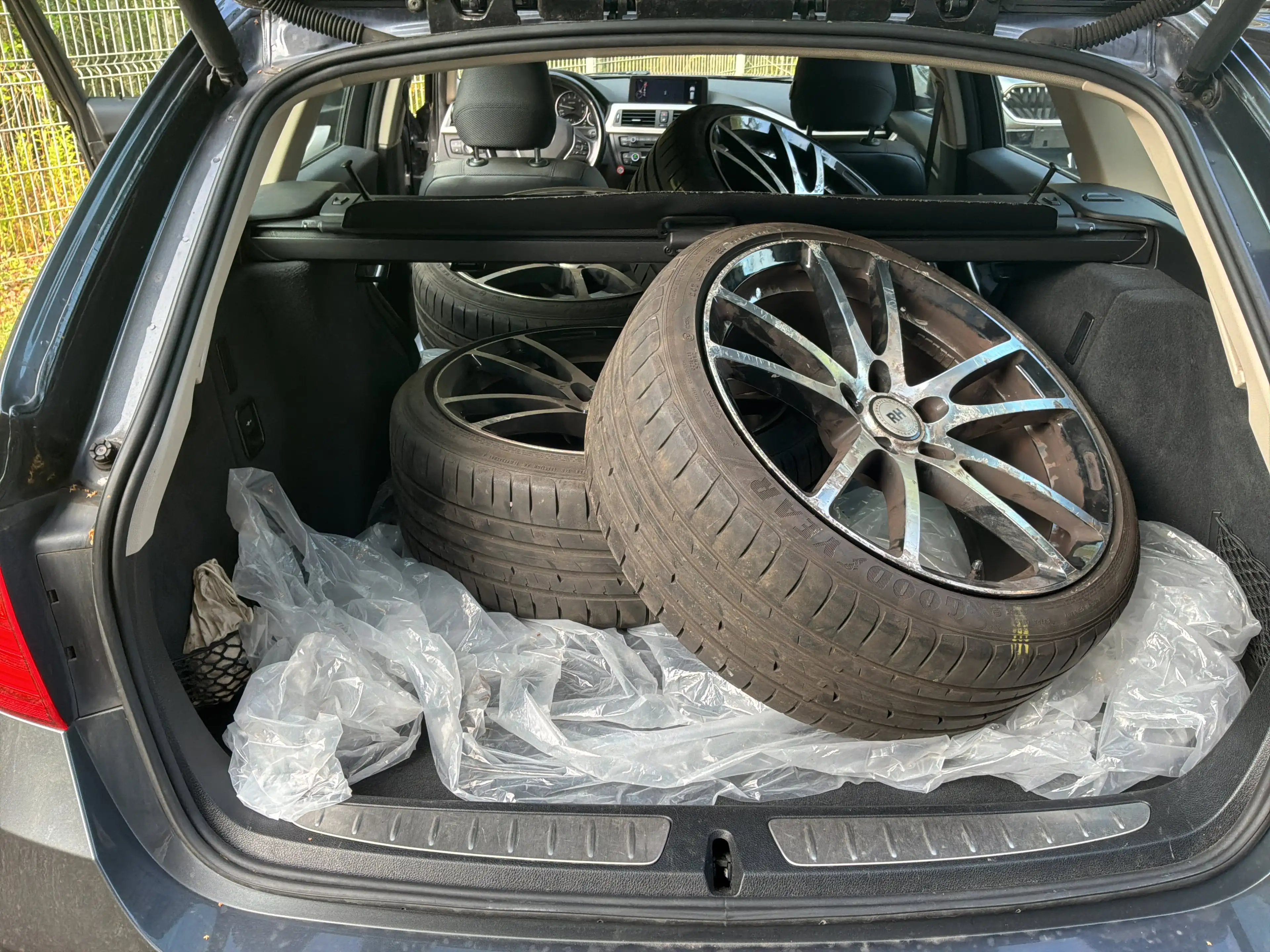 BMW 328 i Touring - Handel / Export / Gewerbe — photo 13