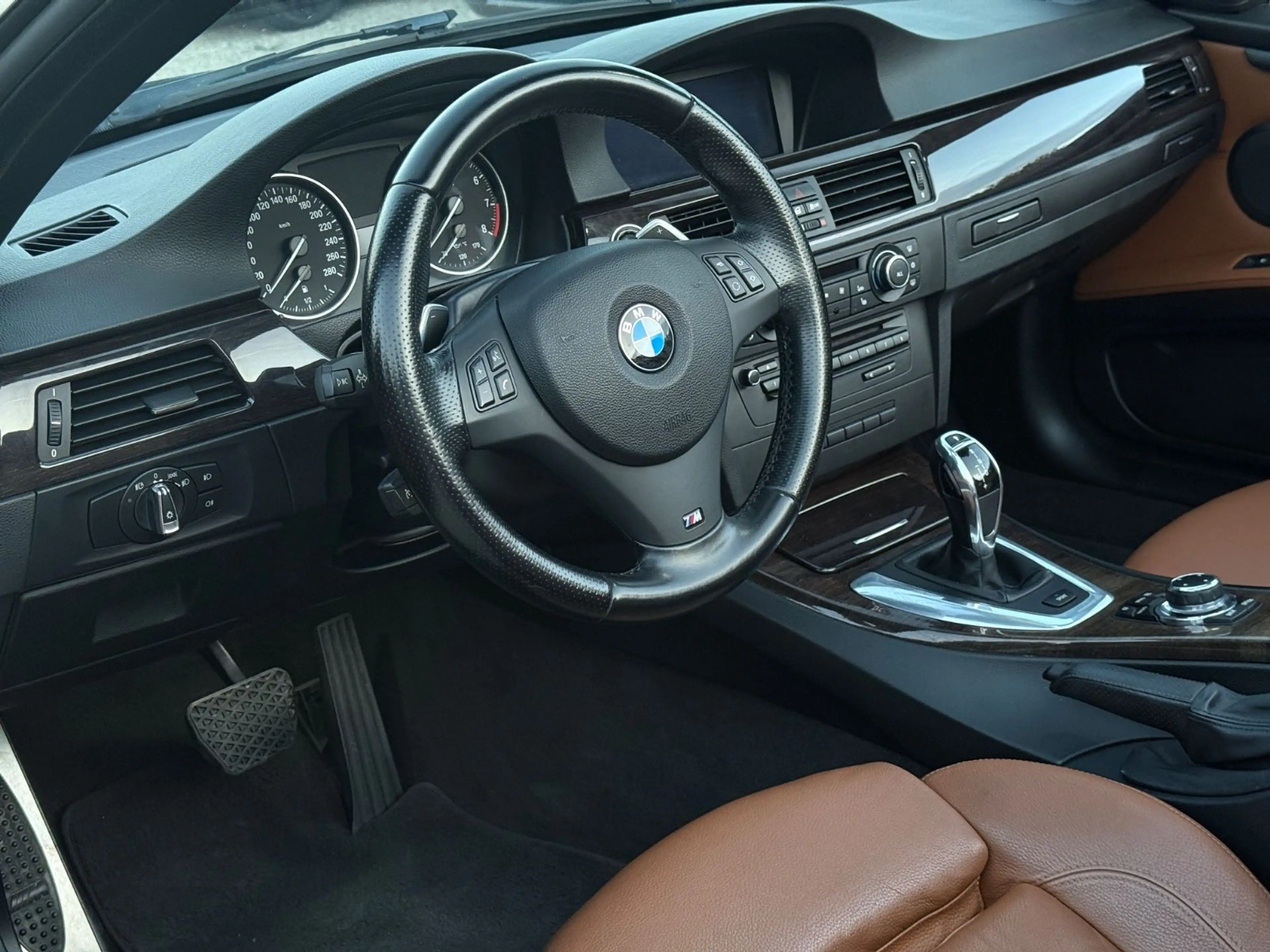 BMW 335 i E93 Cabrio N55 *Memory*DKG*Temp.*SHZ* — photo 11