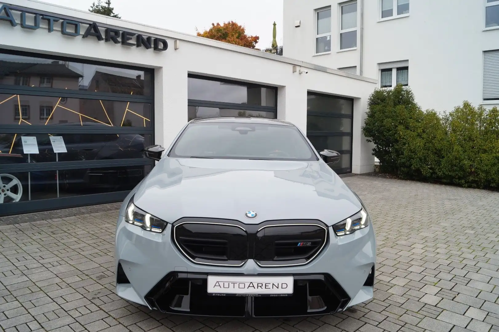 BMW M5 Limousine ComPak DrivAssProf ParkAssProf 21" Grijs - 2
