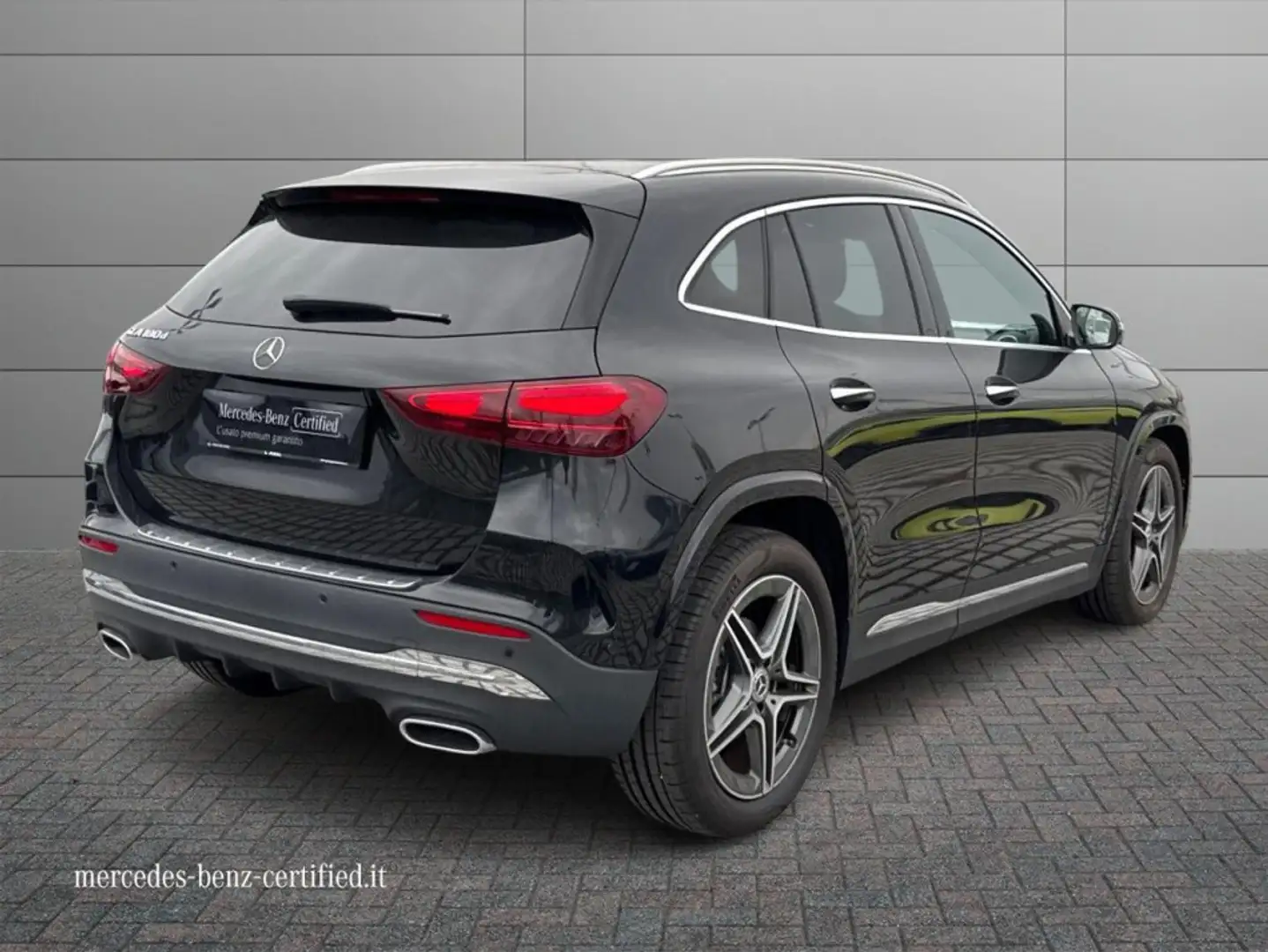 Mercedes-Benz GLA 180 GLA 180 d AMG Line Advanced Plus auto Schwarz - 2