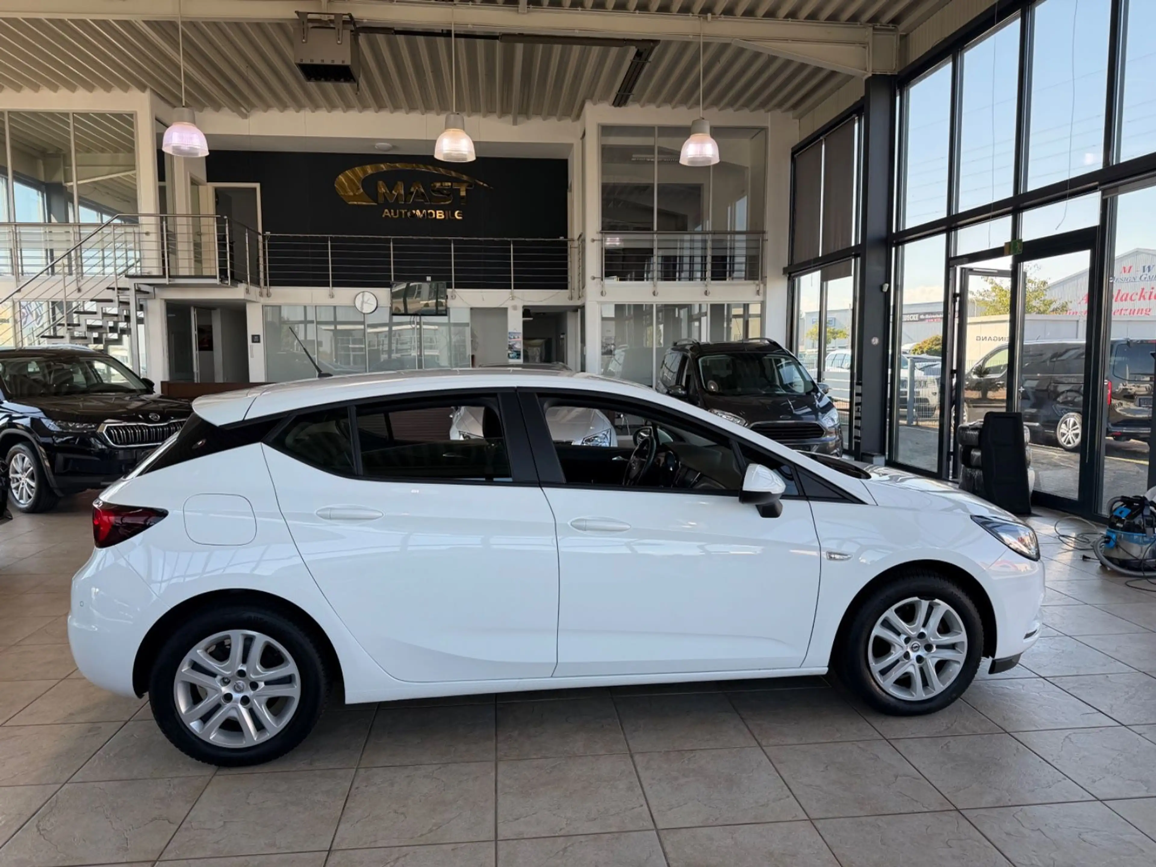 Opel Astra K Lim. 5-trg. Edition Start/Stop/Automatik — photo 4
